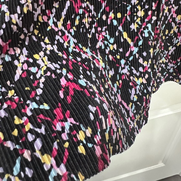 ZAC & RACH Multi Color Button Down Top - Size Medium - Picture 7 of 7